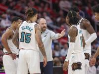 开云体育-火箭客场不敌灰熊，遭遇两连败