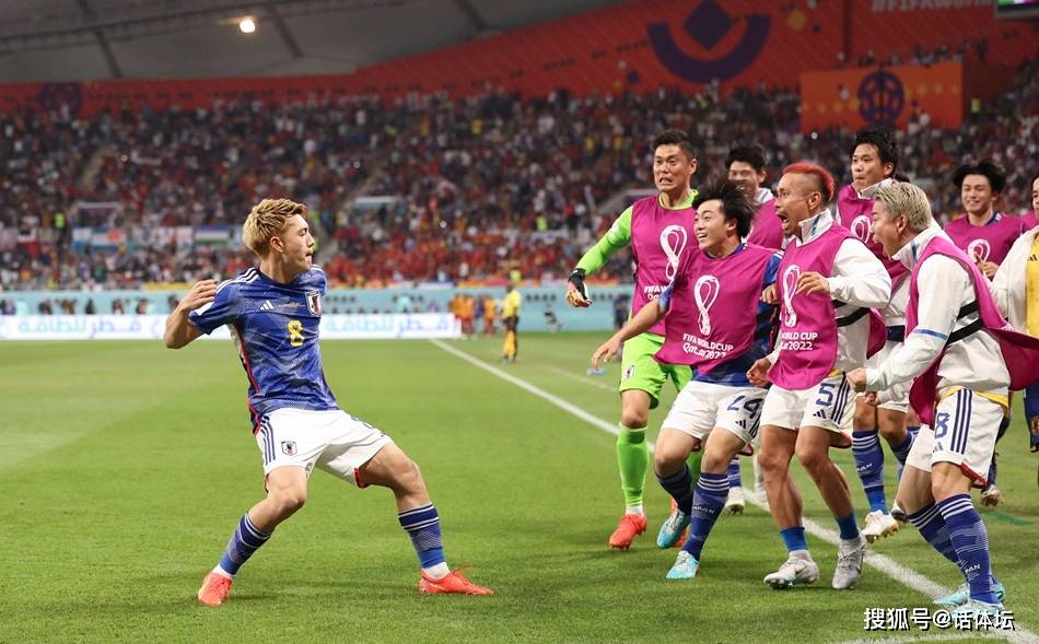 日本足球队在友谊赛中斩获胜利