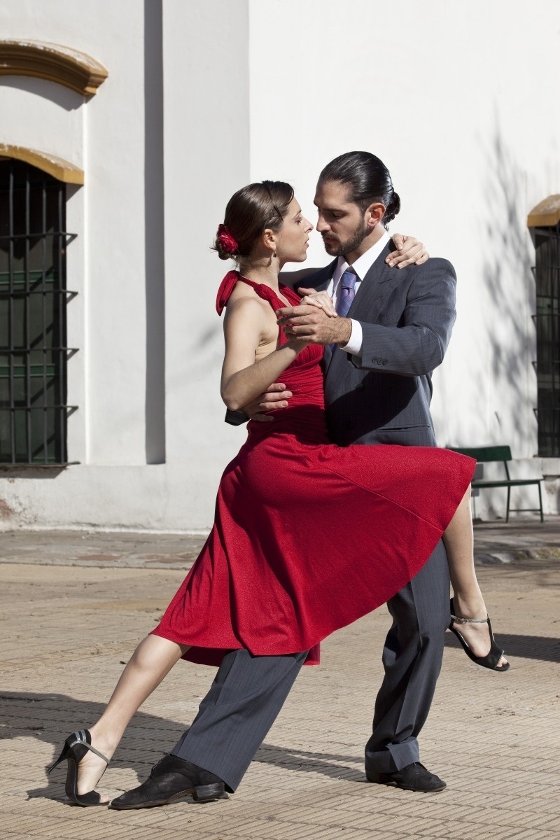 墨西哥女子足球冠军赛吸引全球目光