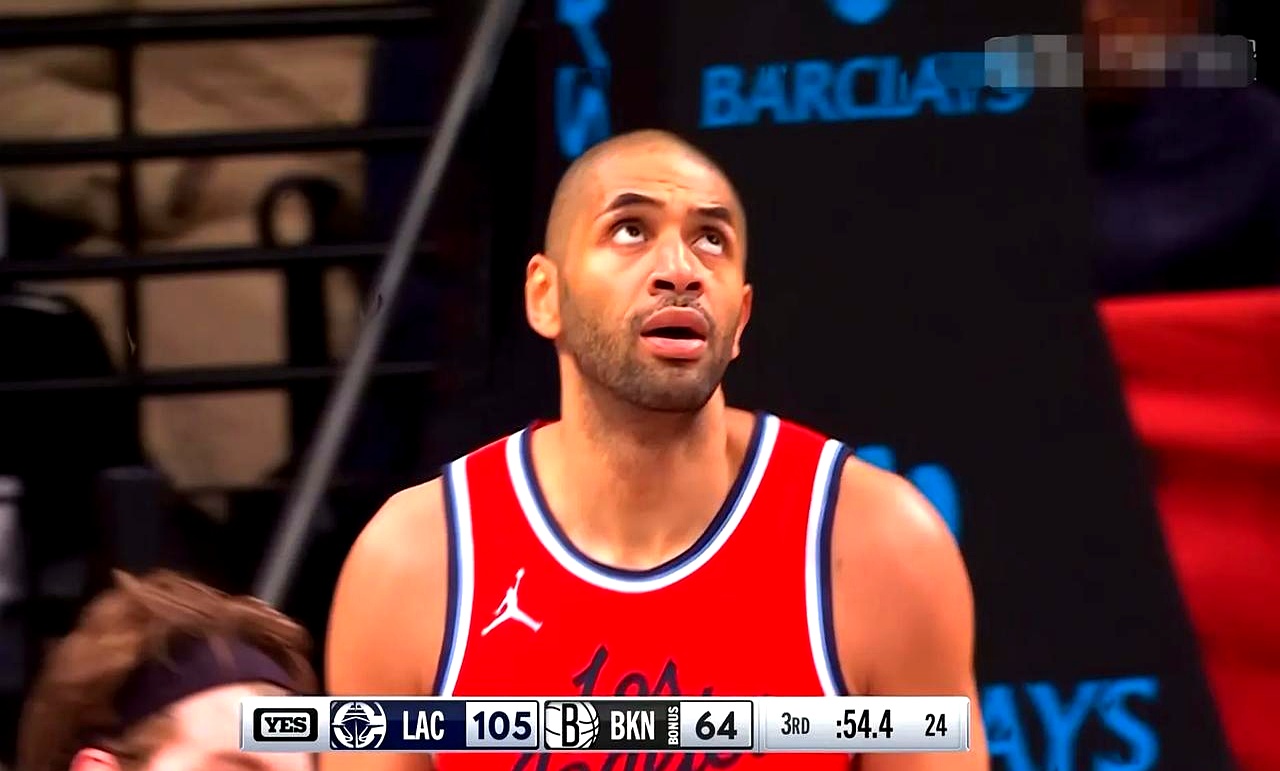 快船队客场大胜篮网，结束两连败