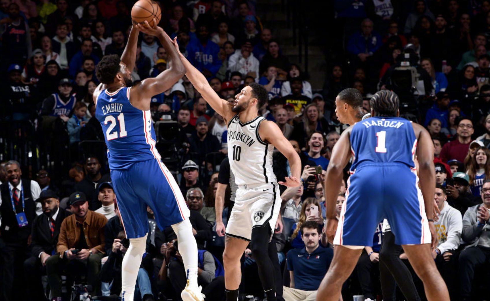 纽卡斯尔主场大捷，奇迹降临最后时刻扭转比赛