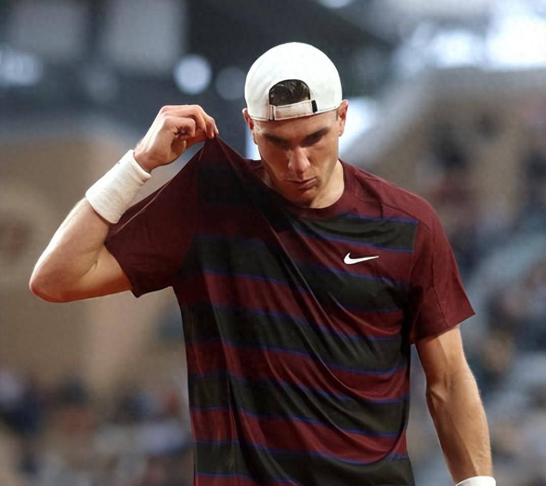 俄罗斯选手表现低迷，面临状态调整的简单介绍