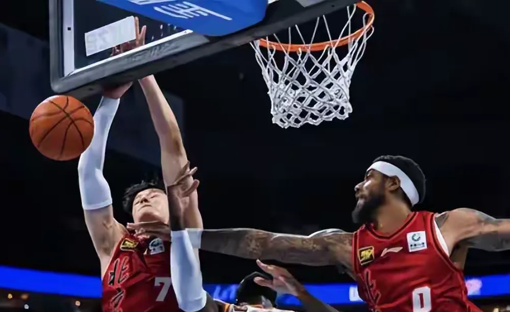 包含战绩表现亮眼，实力派球队展现无限魅力的词条