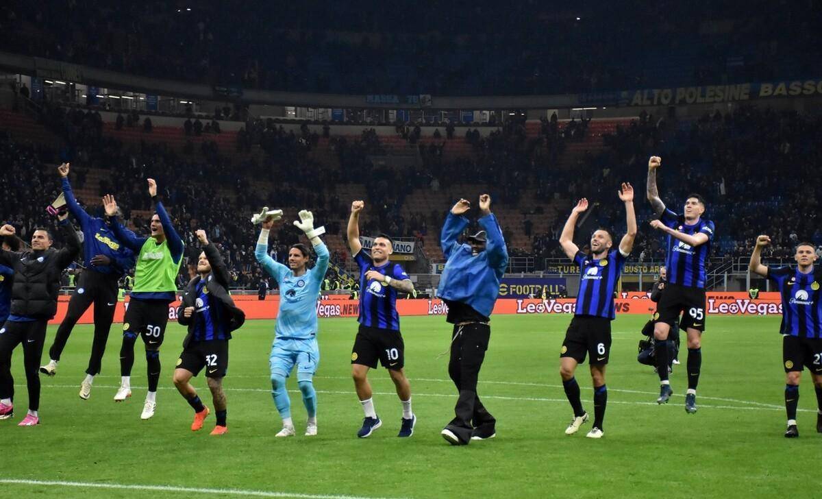 米兰竞技球员合练默契，士气高昂的简单介绍