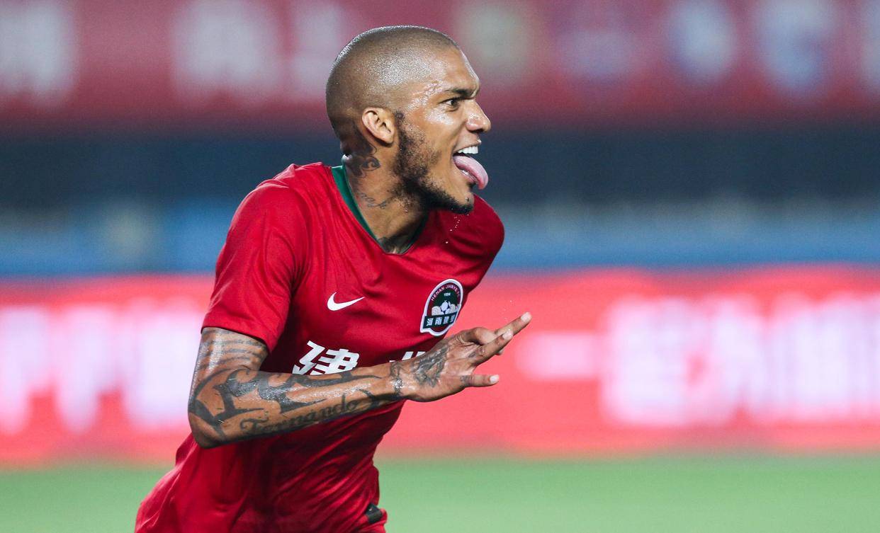 包含阿特拉斯VS巴拉阿维斯首发阵容保级对决的词条