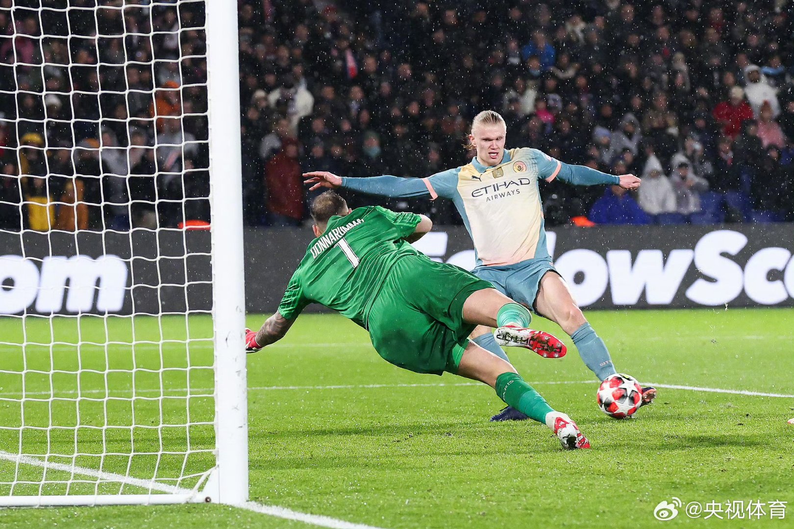 包含巴黎圣日耳曼大胜，四连胜势如破竹的词条