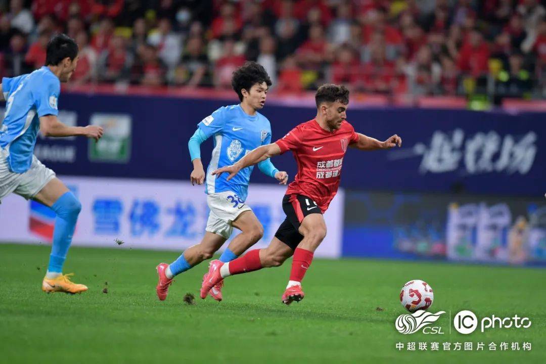 中国中超联赛职业化运作启幕，新赛季将引入VAR技术