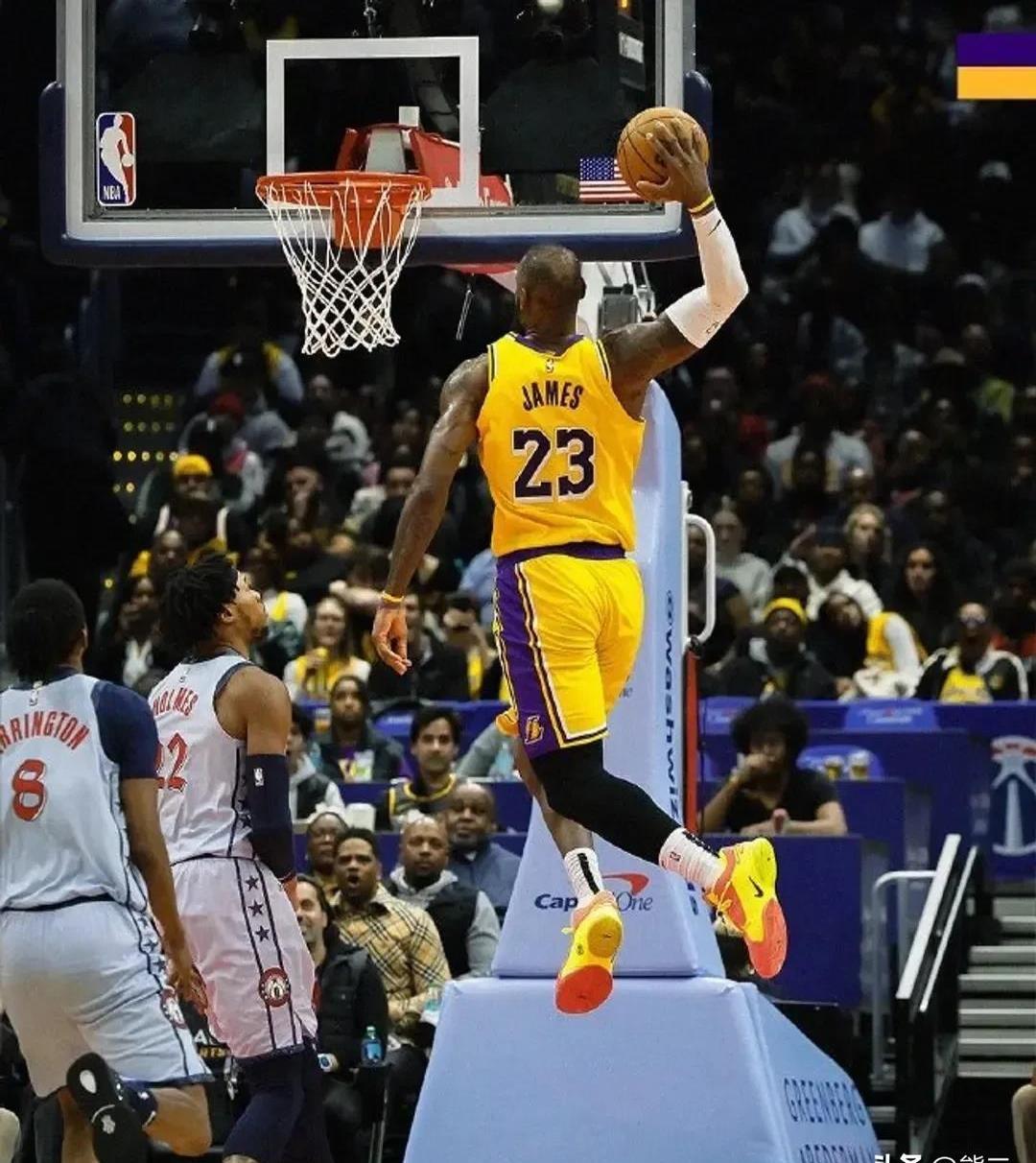 湖人遭遇意外败仗,西部第七岌岌可危 湖人遭遇意外败仗,西部第七岌岌可危