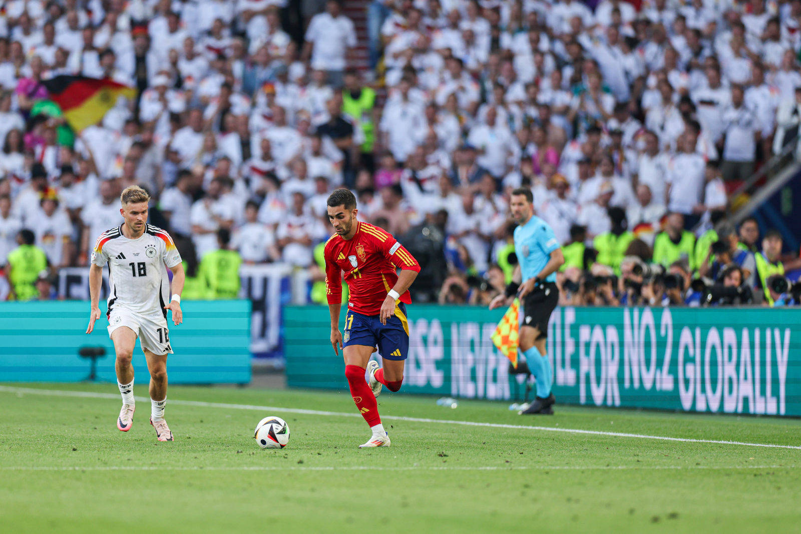 葡萄牙vs德国：欧洲杯小组赛落幕，横扫疫情、破门e绯闻传媒助阵