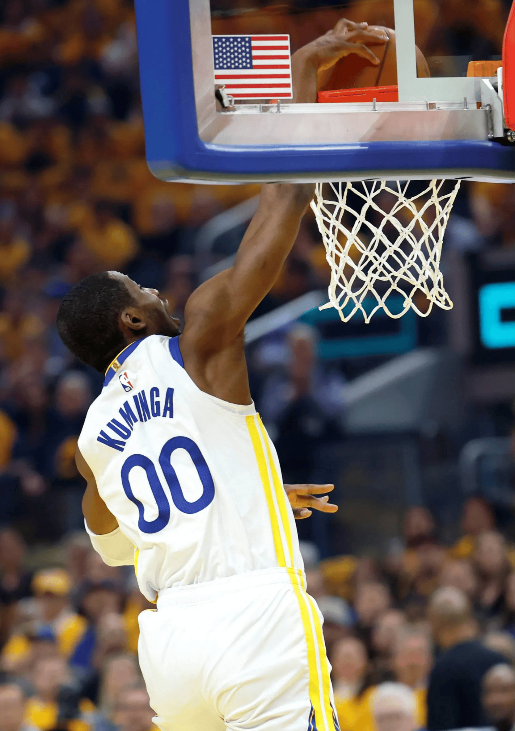 森林狼艰难击败尼克斯