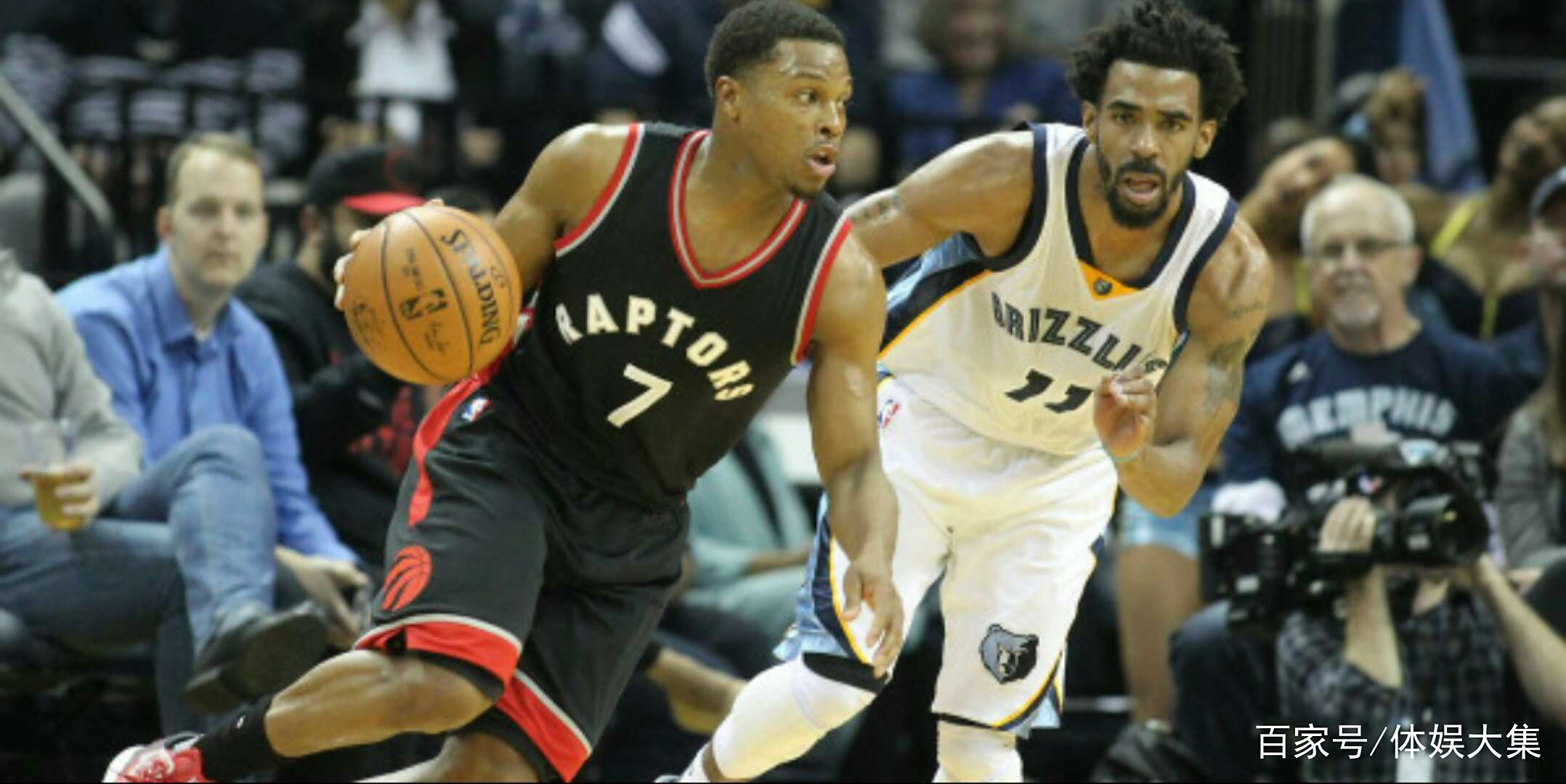 雄鹿大胜猛龙，领跑东部积分榜的简单介绍