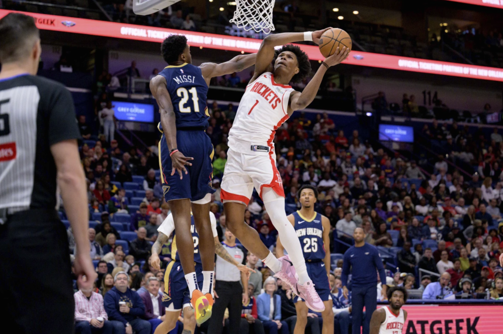 尼克斯惊险击败篮网，豪取七连胜