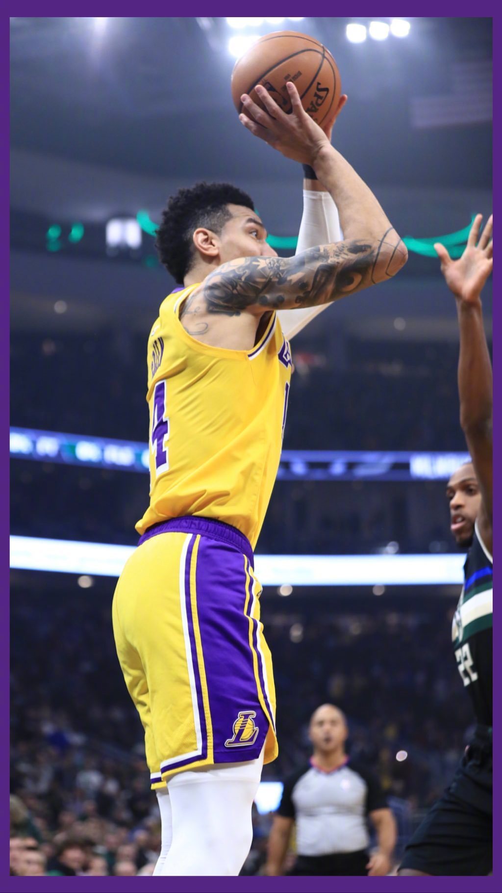 雄鹿惜败老鹰，遗憾错失胜利