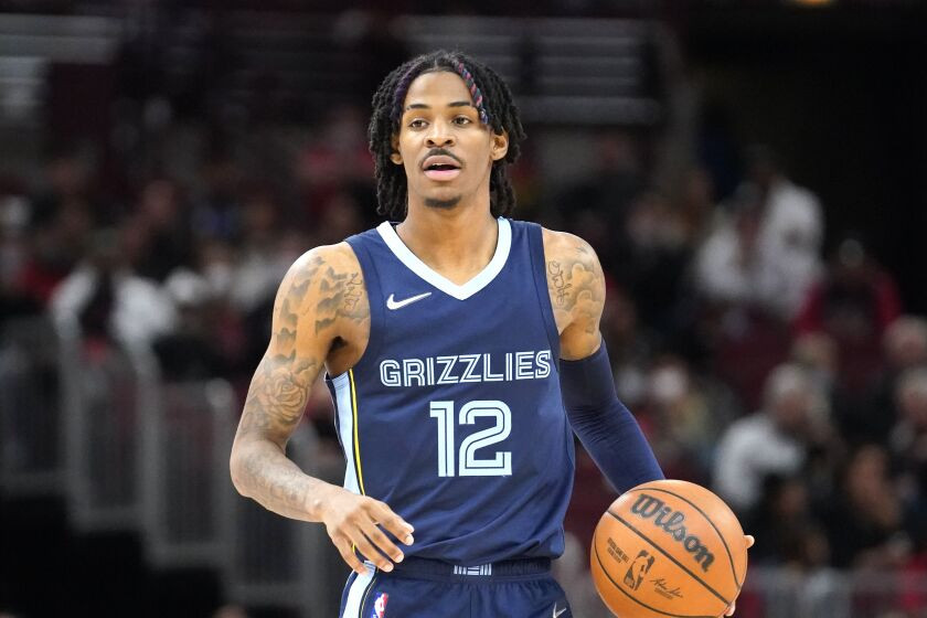 灰熊主场战胜公牛,不败守擂 灰熊主场战胜公牛,不败守擂