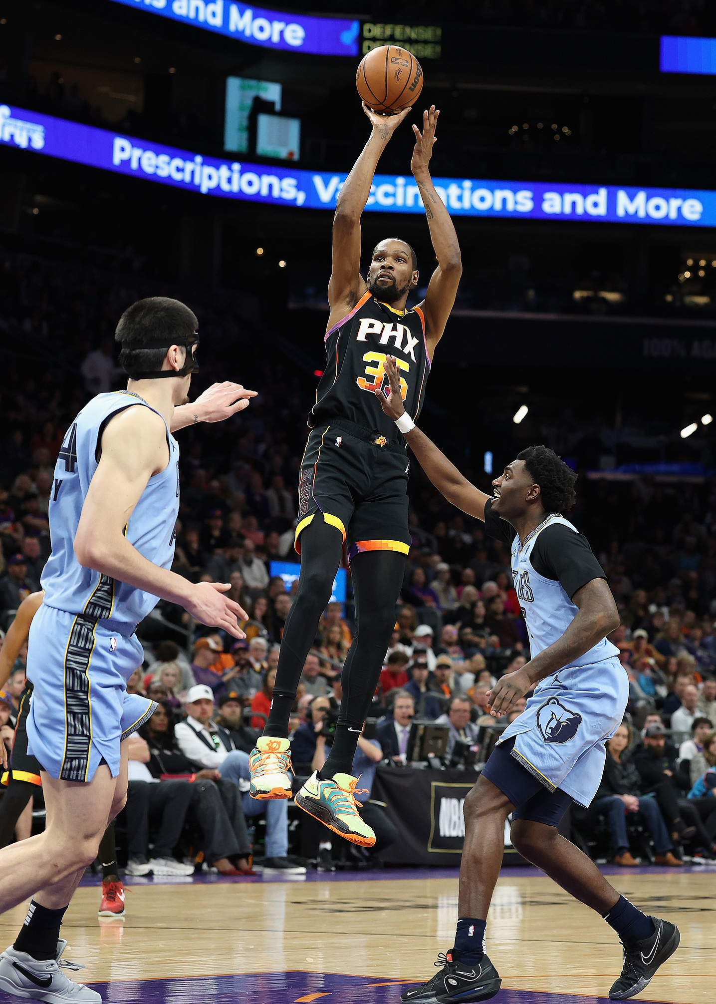 魔术击败灰熊，福尼尔表现出色